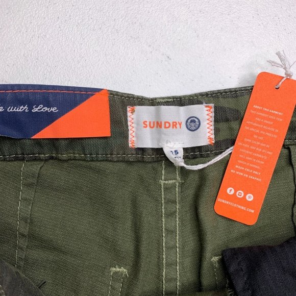 Sundry Jogger Pants Womens 25 Green Camo Cotton Twill Side Stripe Ankle Zip NWT - Picture 6 of 16